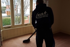 cleaning_house_carpet